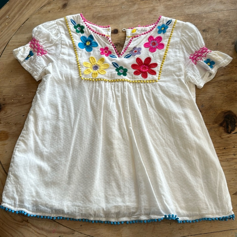 Mini Boden embroidered flower top